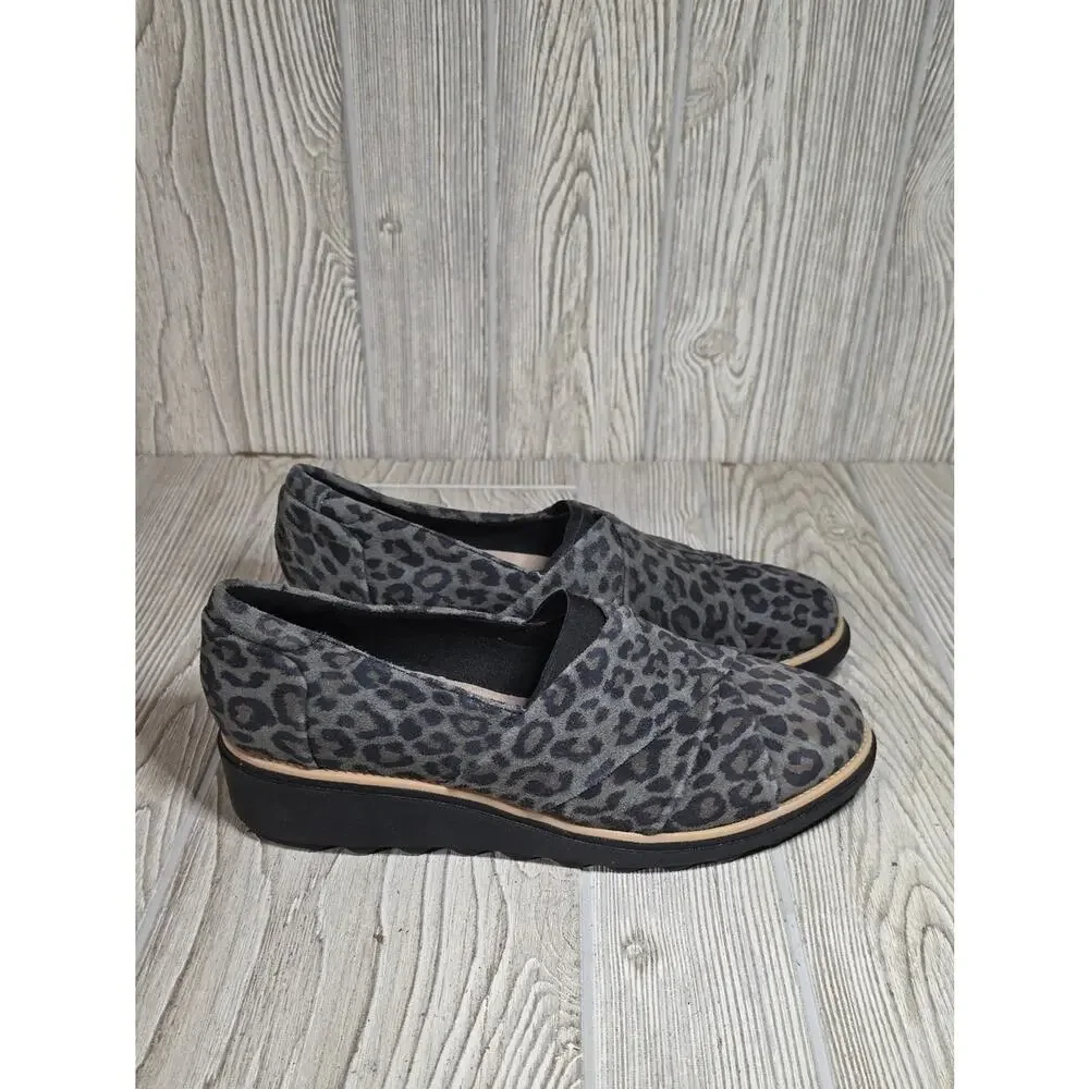 Clarks Sharon Form Grey Leopard Print Loafers Womens Size 8